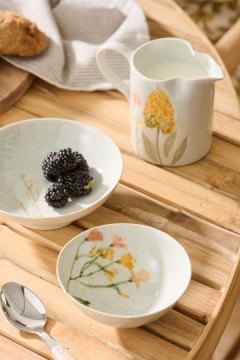 Skål m/fod blomster indvendig